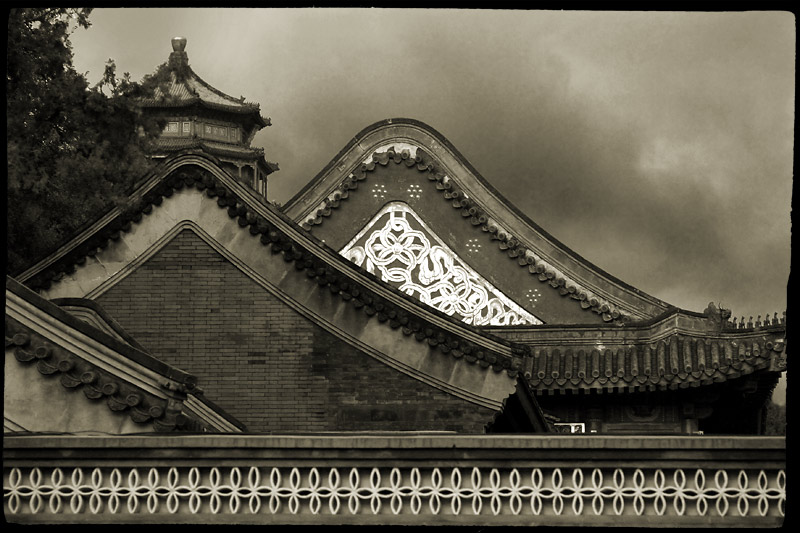 © Stanislav Krzhezevich - China. Roofs. Крыши.
