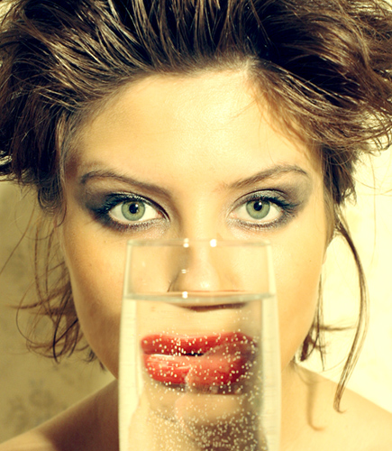 © Юлия Иво - портрет девушки с выразительными губами