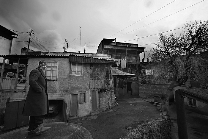 © Suren Manvelyan - Lost courtyard