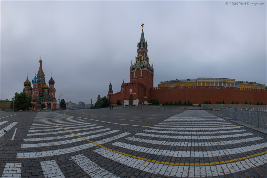 © Юрий Дегтярёв ( Yuri Degtyarev ) - - Москва. Красная площадь. -