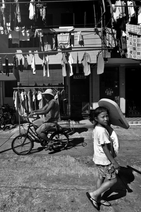 © Keith Ng - Little girl and her fa, Hong Kong