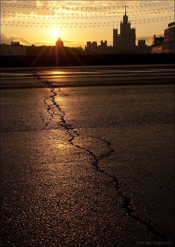 © Юрий Дегтярёв ( Yuri Degtyarev ) - - Москва. Большой Москворецкий мост. -