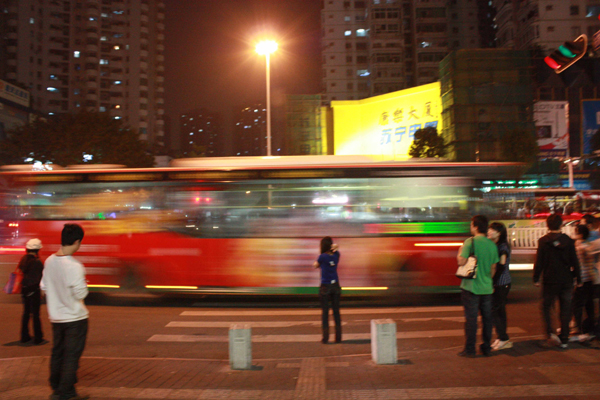 © Vagharsh Ghahramanyan - red bus