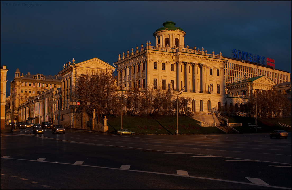 © Юрий Дегтярёв ( Yuri Degtyarev ) - - Москва. Пашков дом. -