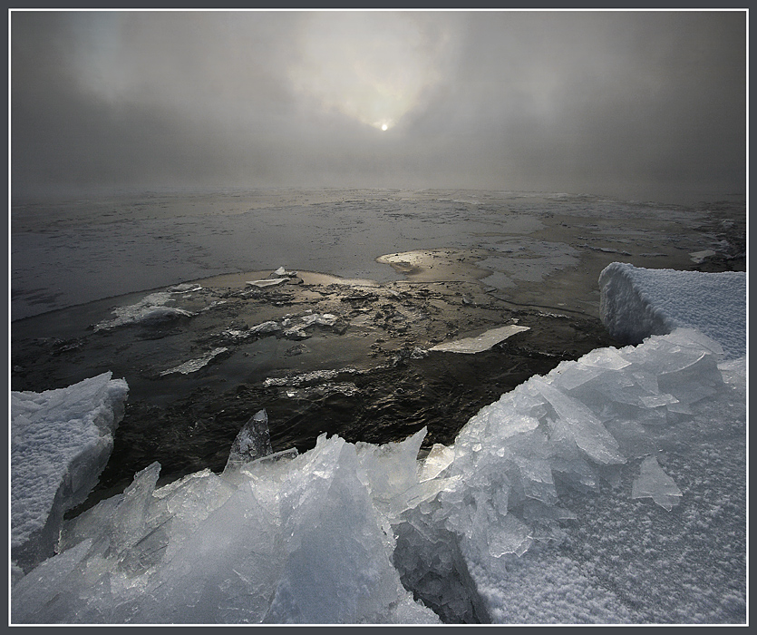 © Валентин Усванов - Стылая вода.