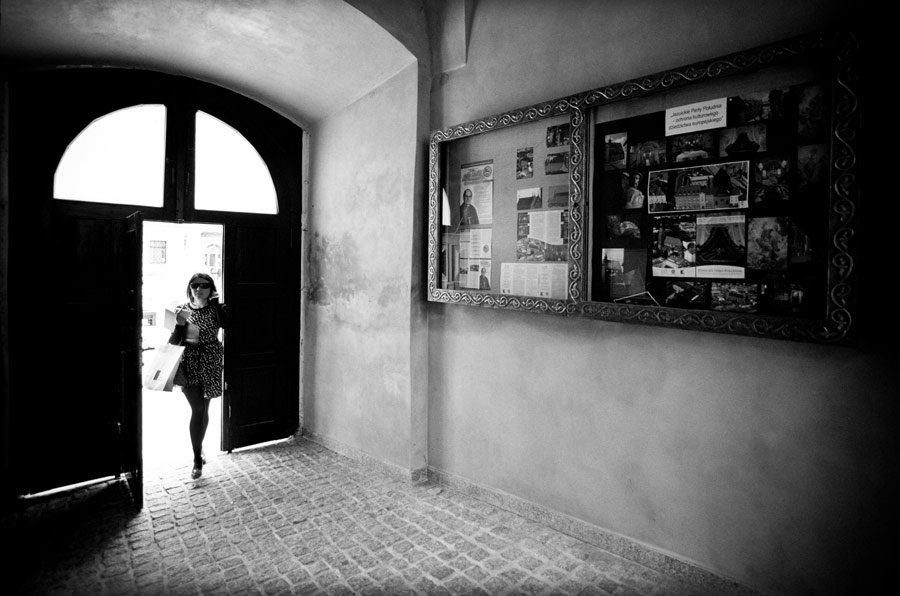 © Olah Laszlo-Tibor - girl with sunglasses