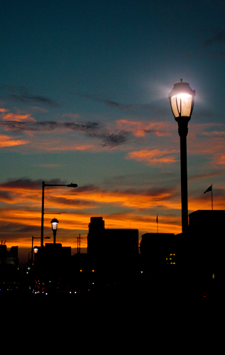 © STEVEN HUMPHREY - 30TH STREET, AT DUSK