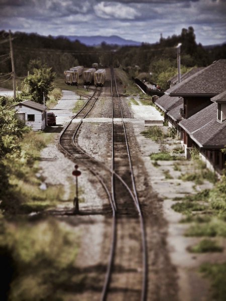 © Jean-Francois Dupuis - Train station