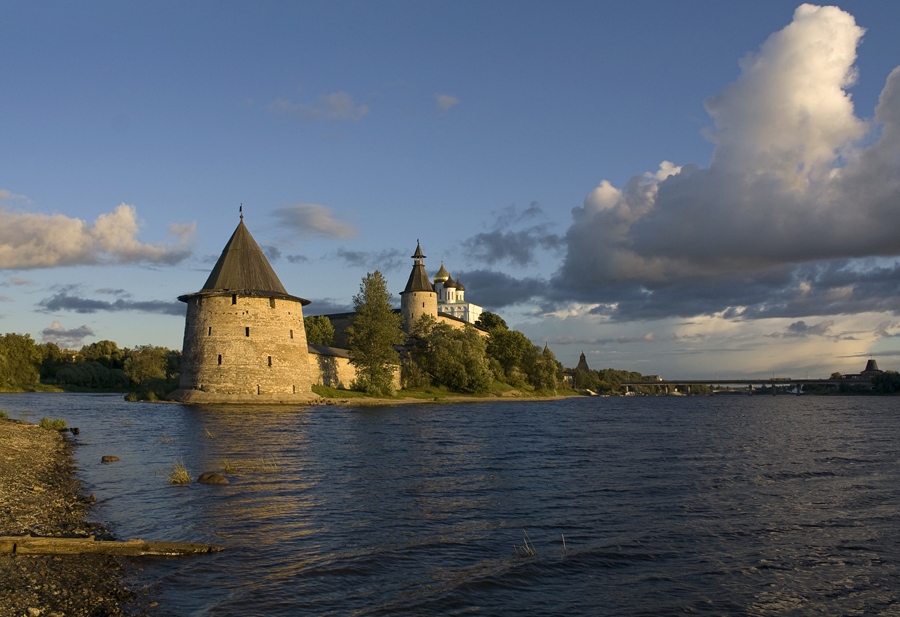 © Valentina - Pskov Kremlin