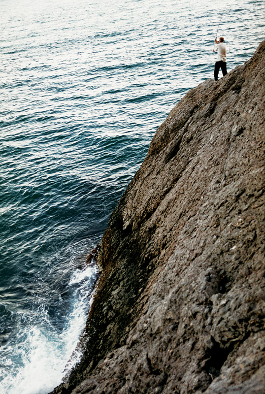 © Alexander Bondarenko - The fisherman and the sea.