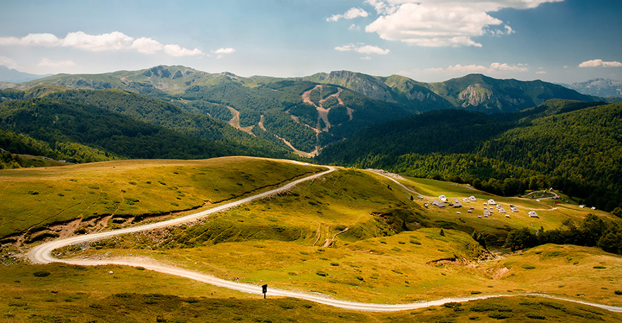 © Andrey Lavrov - Village in the mountains