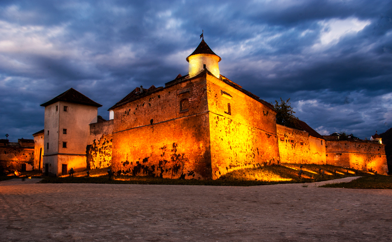 © Leonard Petraru - Brasov castle