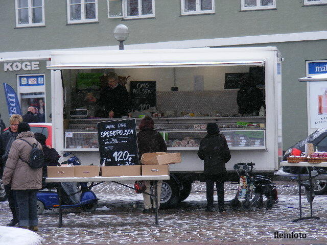 © flemming rasmussen - Street market