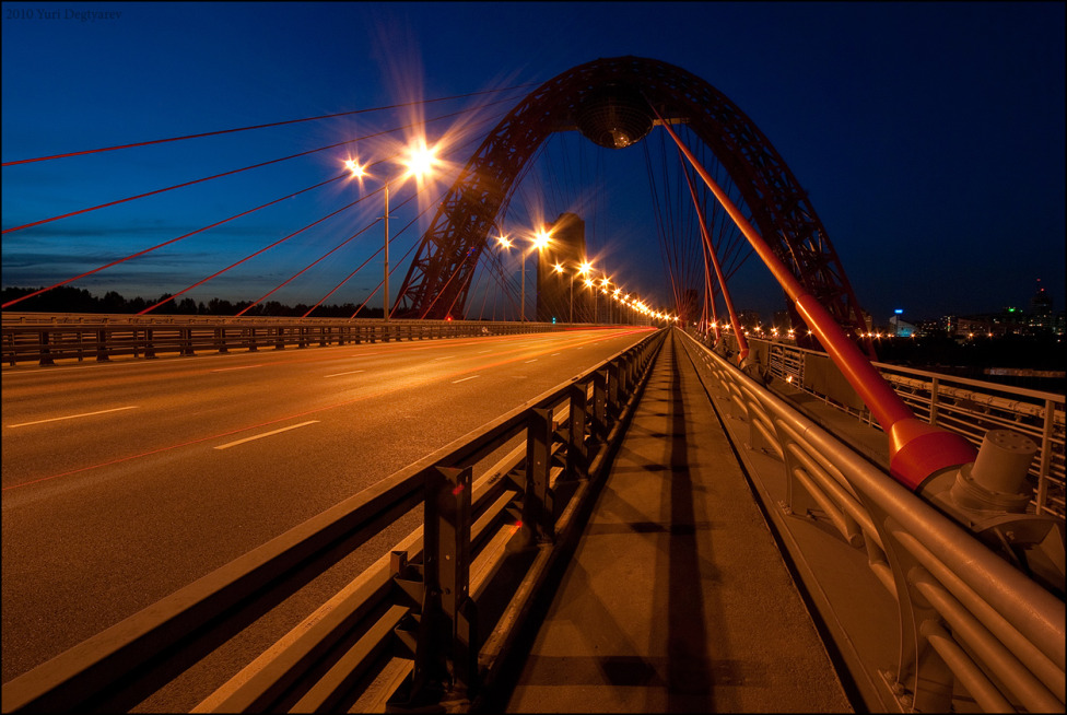 © Юрий Дегтярёв ( Yuri Degtyarev ) - Moscow. Picturesque bridge.