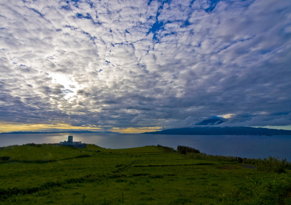 © Roberto Moreira - Farol da Ribeirinha, Faial, Azores