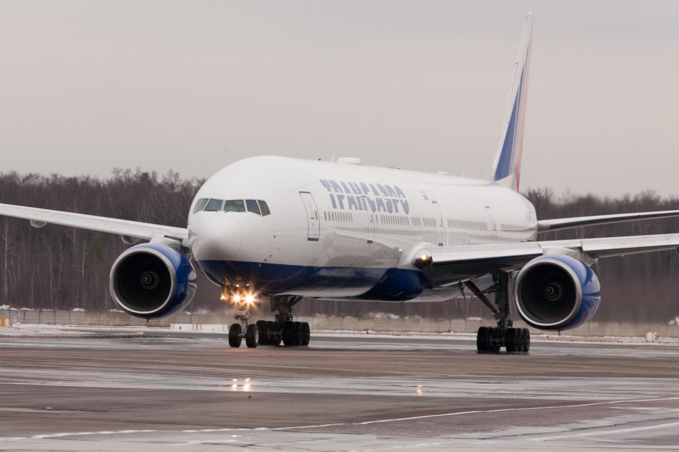 © Дмитрий Мякошин - BOEING 777-312 - TRANSAERO AIRLINES