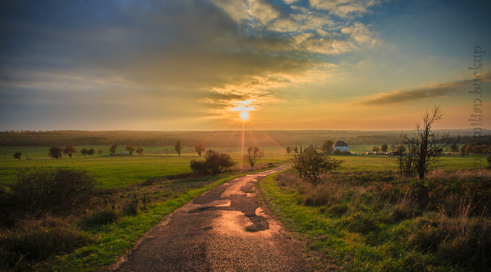 © Maximilian Buckup - autumn sunset in the Sněžník