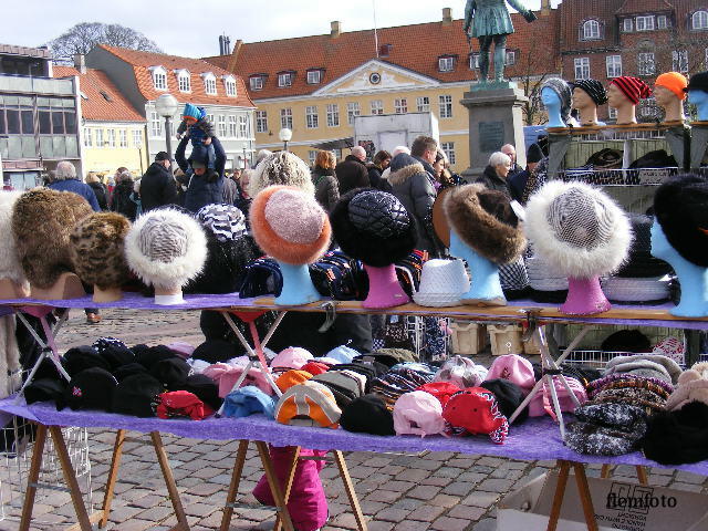 © flemming rasmussen - Street market