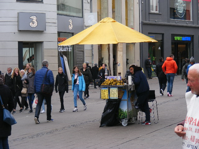 © flemming rasmussen - Sreet market